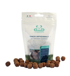 Snack artigianale con arancia e bacche di acai